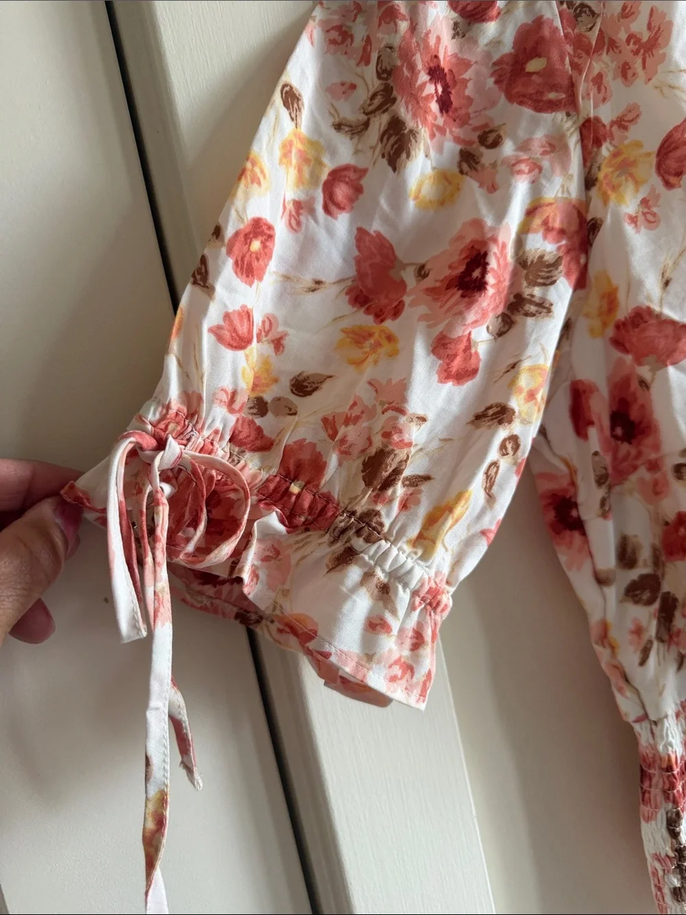 Abercrombie & Fitch White Floral V-Neck Smocked Hem Blouse